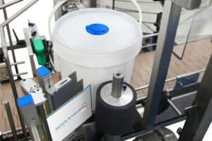 CAROLUS Automatic Buckets Labeller by Shemesh Automation