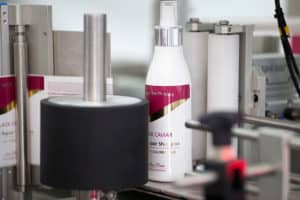 The LWA Universal Wraparound Labelling Machine by Shemesh Automation