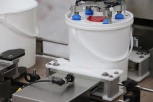 Shemesh Automatic Bucket Lid Denester and Top Conveyor